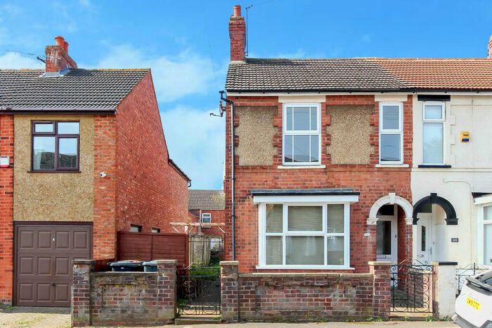 3 Bedroom Semi-Detached House To Rent In Highfield Road, Wellingborough, NN8