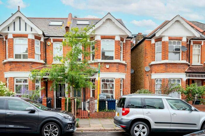 3 Bedroom Property To Rent In Valetta Road, Shepherd's Bush, London, W3