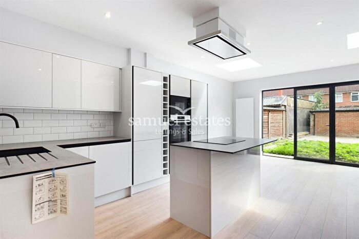 3 Bedroom End Of Terrace House To Rent In Homefield Gardens, Mitcham, CR4