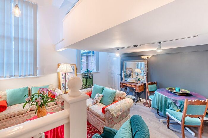 2 Bedroom Flat For Sale In Highcroft Road, Birmingham, B23