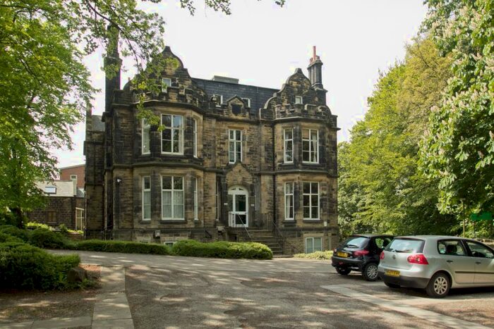 1 Bedroom Flat To Rent In Oakfield House, Kirkstall Lane, Kirkstall, Leeds, LS5