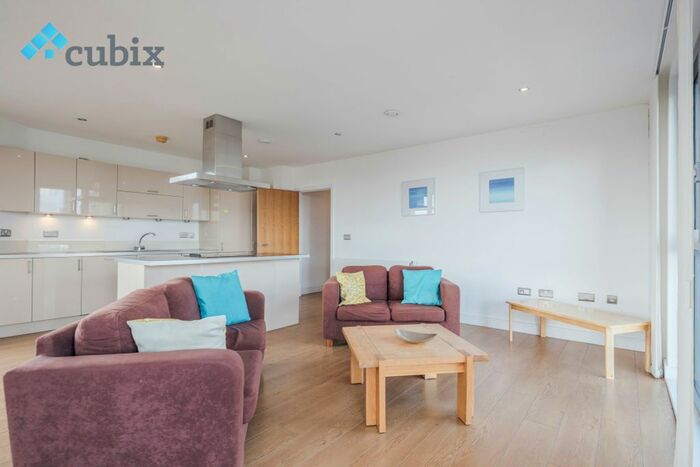 3 Bedroom Flat To Rent In Dower Court, Surrey Quays, SE16