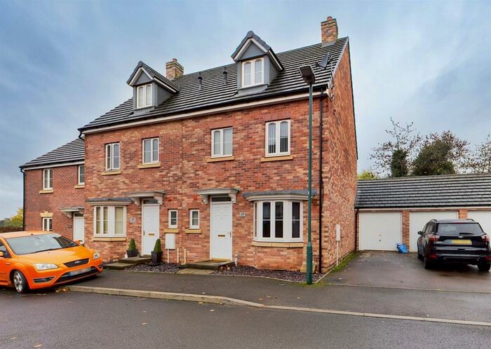 4 Bedroom End Of Terrace House To Rent In Meadow Rise, Lydney, GL15