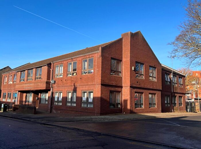 2 Bedroom Apartment To Rent In St Edmunds Road, Abington, Northampton, NN1