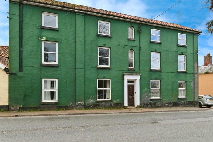 2 Bedroom Flat For Sale In Magdalen Street, Eye, IP23