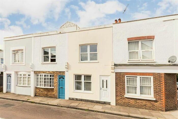 3 Bedroom Property To Rent In Elmtree Road, Teddington, TW11