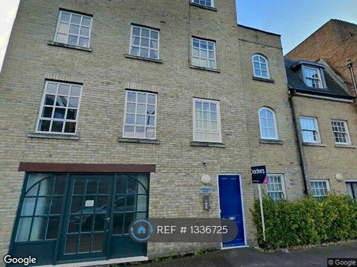 2 Bedroom Flat To Rent In Dolman Road, London, W4