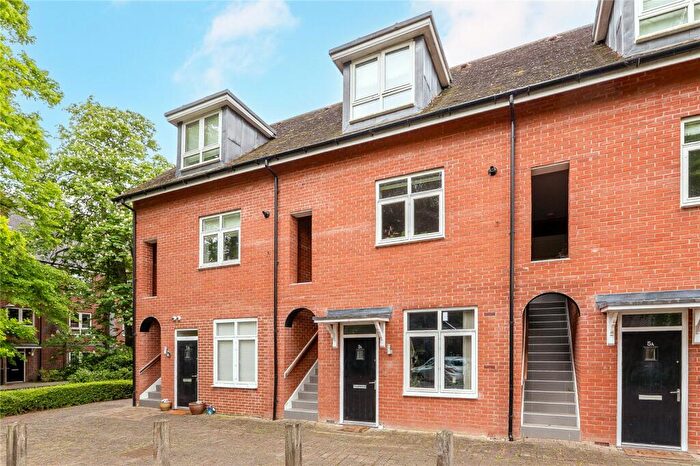 1 Bedroom Apartment For Sale In Villa Close, Cholsey, Wallingford, Oxfordshire, OX10