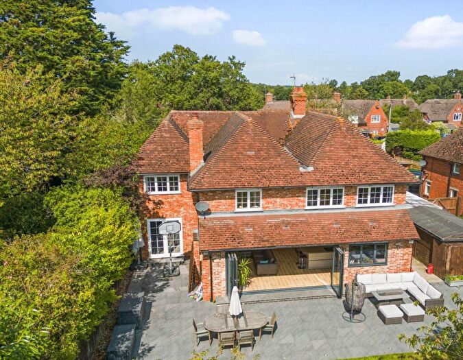 4 Bedroom Detached House For Sale In Southend Bradfield - Wonderful Views, Walk To The Village Shop & Post Office, Cricket Pitch, Pub/restaurant, RG7