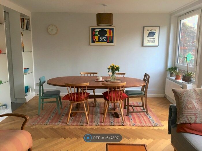 2 Bedroom Maisonette To Rent In Reedham Close, London, N17