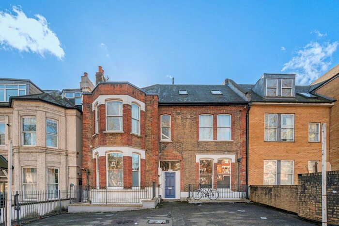 2 Bedroom Flat To Rent In Christchurch Rd, Brixton Hill, London, SW2