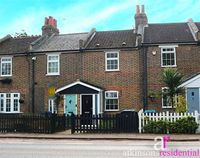3 Bedroom Terraced House For Sale In The Ridgeway, Enfield, Middlesex, EN2