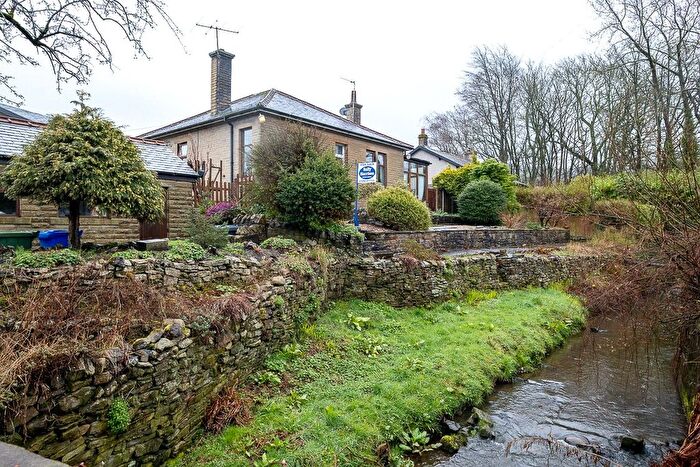 3 Bedroom Bungalow For Sale In Dotcliffe Road, Kelbrook, Barnoldswick, Lancashire, BB18