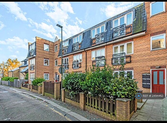 1 Bedroom Flat To Rent In Olivia Court, Barnet, EN5