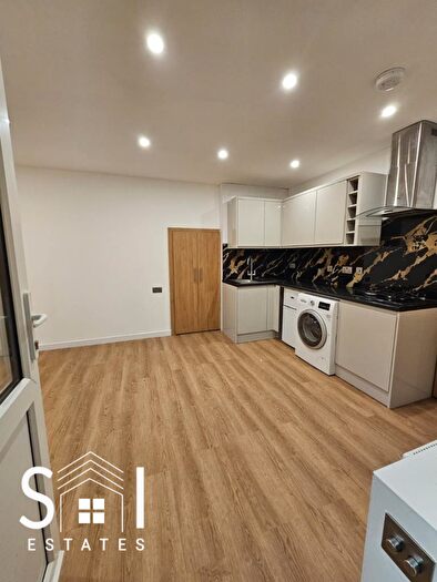 1 Bedroom Studio To Rent In Stanwell Road, Ashford, TW15