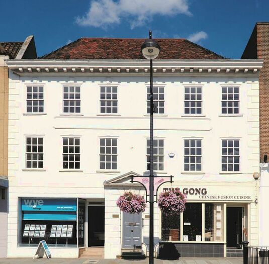 2 Bedroom Flat To Rent In High Street, High Wycombe, HP11