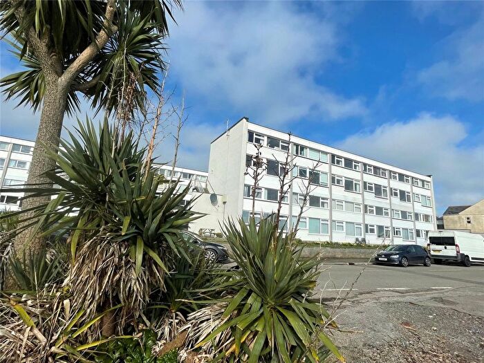 3 Bedroom Flat For Sale In Marine Court, Torpoint, Cornwall, PL11