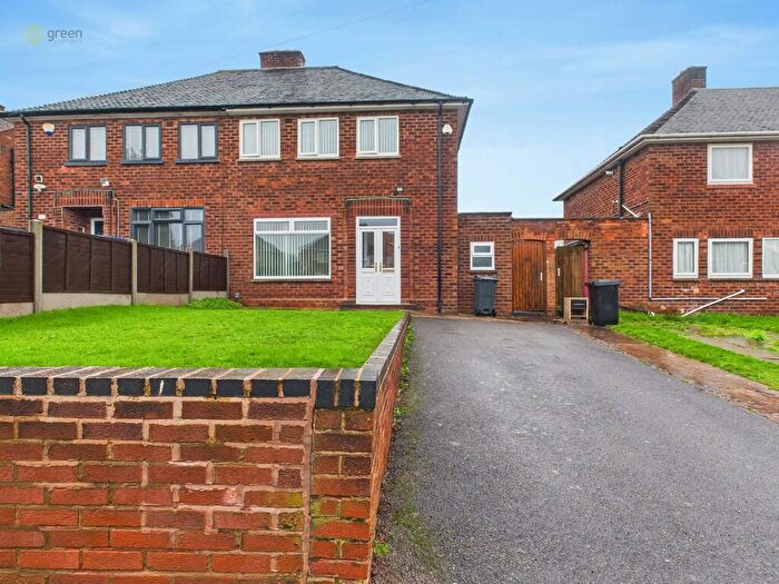 3 Bedroom Semi Detached House For Sale In Holbeche Road, Sutton Coldfield, B75