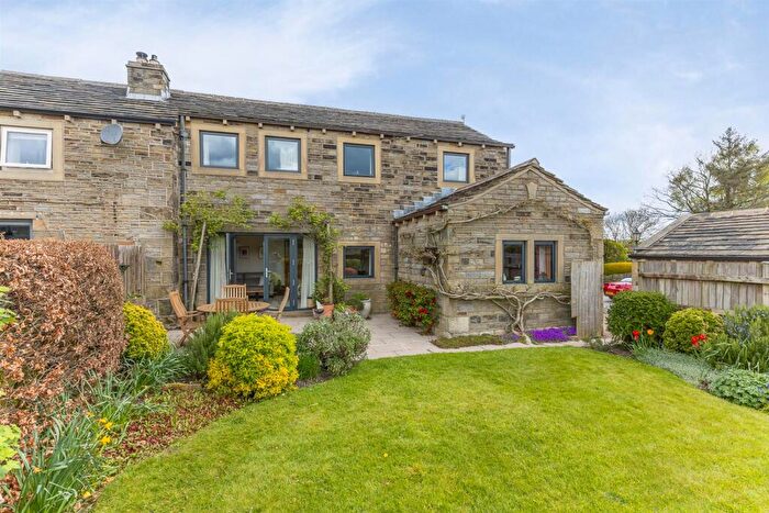 4 Bedroom Barn Conversion For Sale In Moor View Barn, Fulstone, Holmfirth, HD9