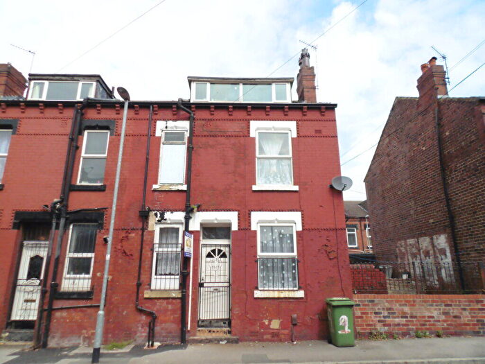 2 Bedroom Terraced House To Rent In Compton Place, Leeds, LS9