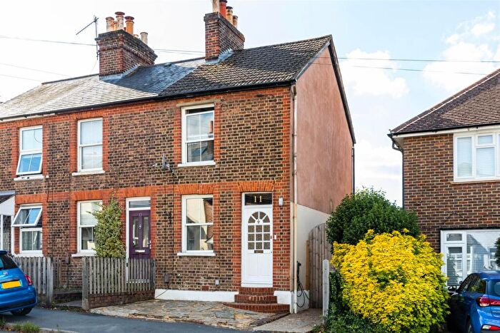 2 Bedroom End Of Terrace House For Sale In Howard Road, Reigate, RH2