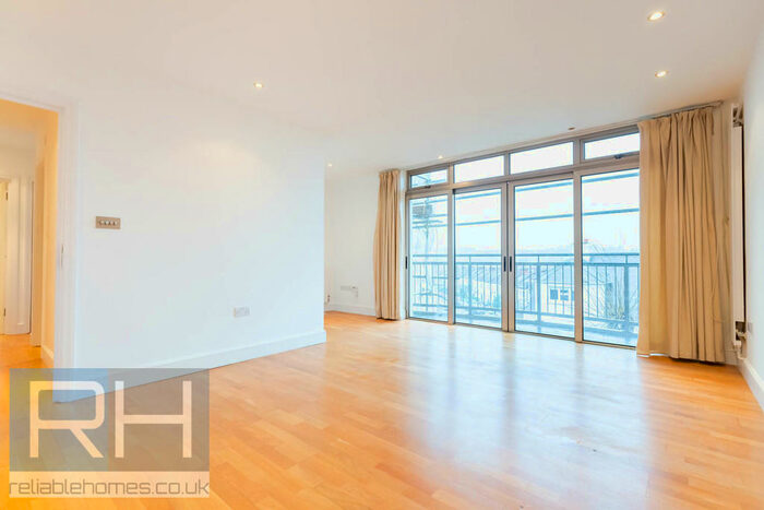 2 Bedroom Apartment To Rent In Crouch Hall Road, Crouch End, London, N8