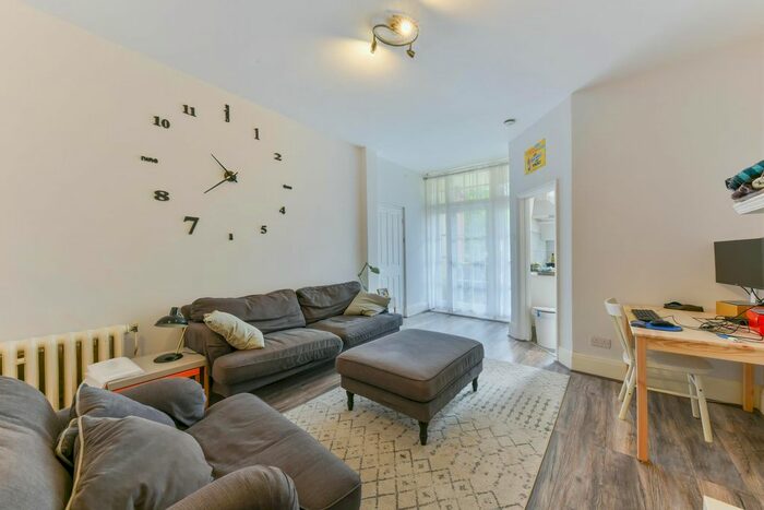 1 Bedroom Flat To Rent In Clive Court, Maida Vale, London, W9