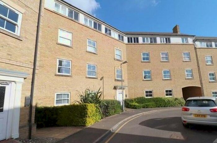 2 Bedroom Flat To Rent In Wickham Crescent, Braintree, CM7