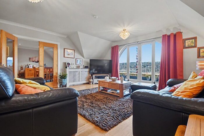 3 Bedroom Flat For Sale In Cromarty Grove, Inverclyde, Inverkip, PA16