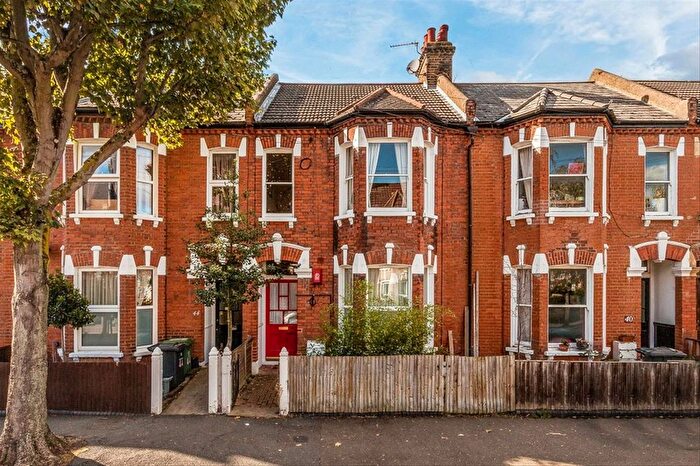 2 Bedroom Flat To Rent In Bovill Road, Forest Hill, SE23