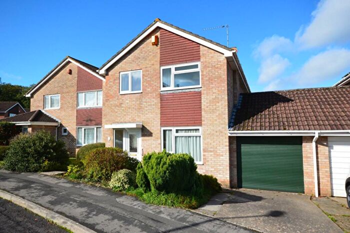 3 Bedroom Link Detached House For Sale In Pepys Close, Saltford, Bristol, BS31