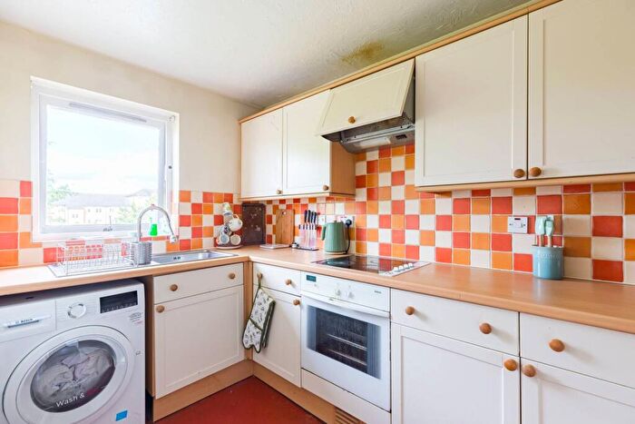 2 Bedroom Flat To Rent In Taeping Street, Isle Of Dogs, London, E14