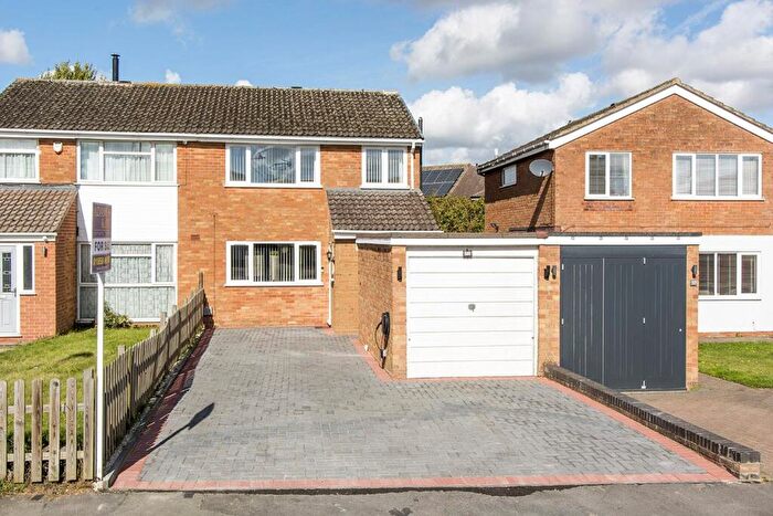 3 Bedroom Semi-Detached House For Sale In Western Avenue, Fleckney, Leicester, LE8