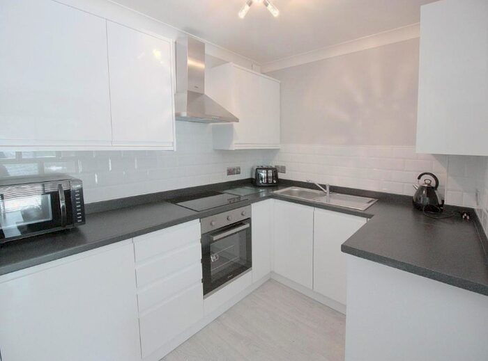 2 Bedroom Flat To Rent In Pavilion Mews, Gowan Terrace, Jesmond, NE2