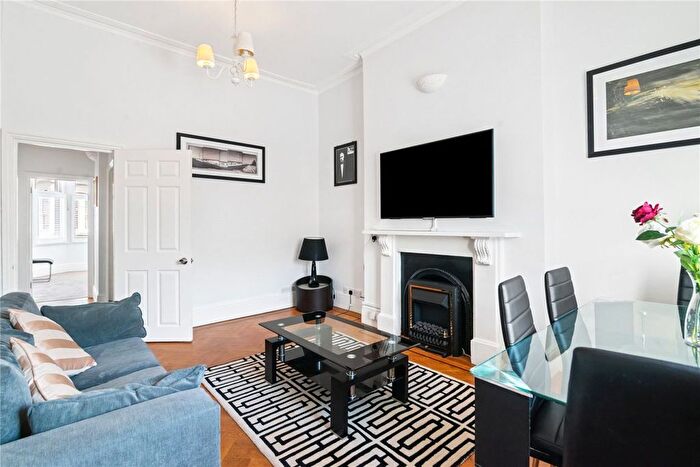 2 Bedroom Flat To Rent In Coleherne Road, Earls Court, SW10
