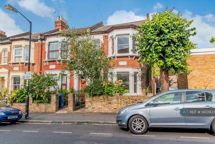 5 Bedroom End Of Terrace House To Rent In Bushey Hill Road, London, SE5