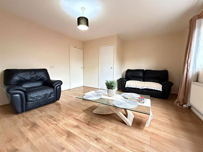 2 Bedroom Flat To Rent In Loxford Court, Hulme, M15