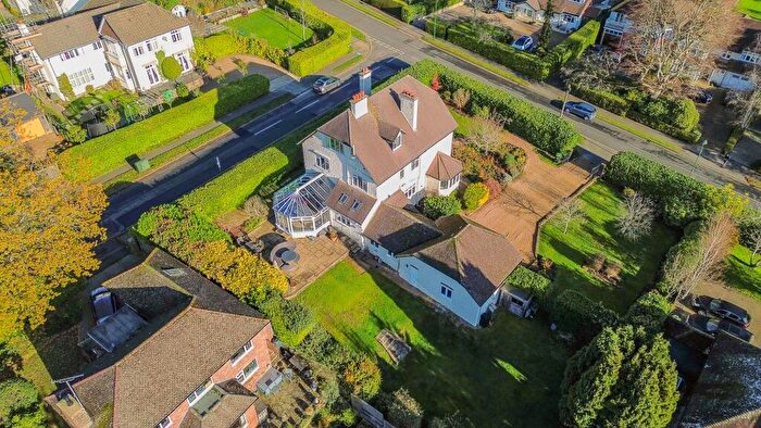 5 Bedroom Detached House For Sale In Lucastes Avenue, Haywards Heath, RH16