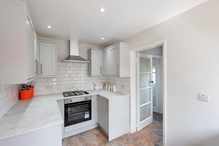 4 Bedroom End Of Terrace House To Rent In Ravenswood Road, London, SW12