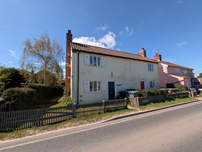 2 Bedroom Semi-Detached House To Rent In Middleton Moor, Middleton, IP17