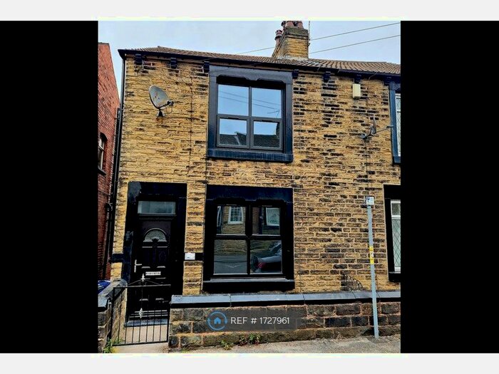 3 Bedroom End Of Terrace House To Rent In Mottram Street, Barnsley, S71