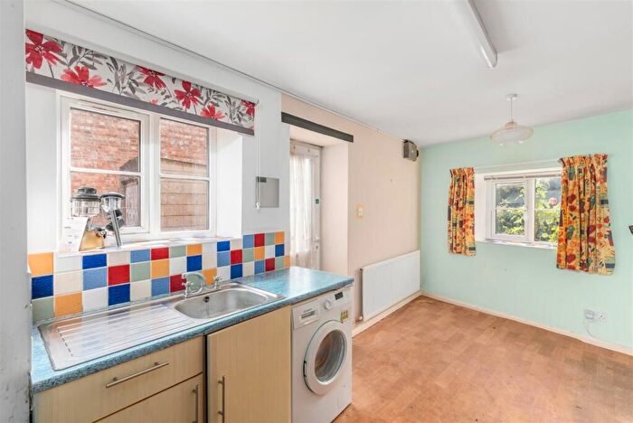 2 Bedroom Cottage For Sale In Spring Lane, Little Bourton, Banbury, OX17