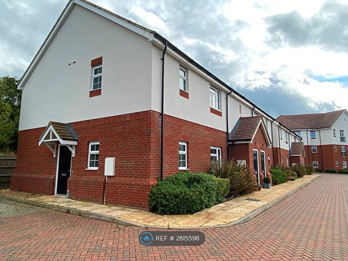 2 Bedroom Maisonette To Rent In Millstone Way, Harpenden, AL5