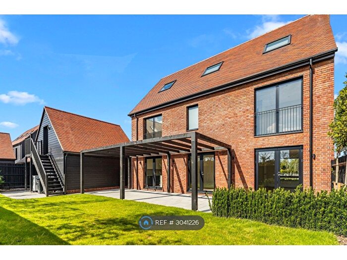 5 Bedroom Detached House To Rent In Barons Drive, Alfold, Cranleigh, GU6