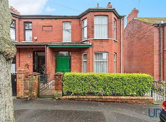 4 Bedroom Semi-Detached House For Sale In Linden Gardens, Belfast, BT14