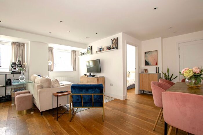 2 Bedroom Flat To Rent In Edridge Road, Central Croydon, CR0