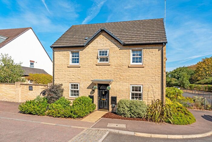 3 Bedroom Detached House For Sale In Diamond Drive, Corby, Northamptonshire, NN17