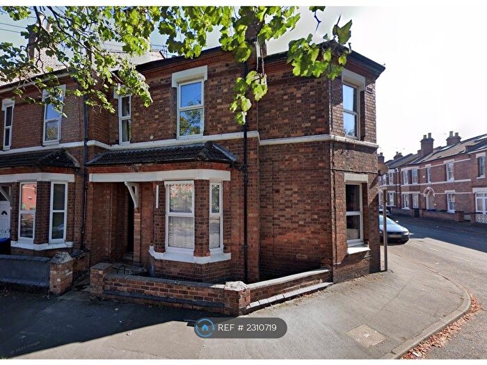 6 Bedroom Semi-Detached House To Rent In Camberwell Terrace, Leamington Spa, CV31