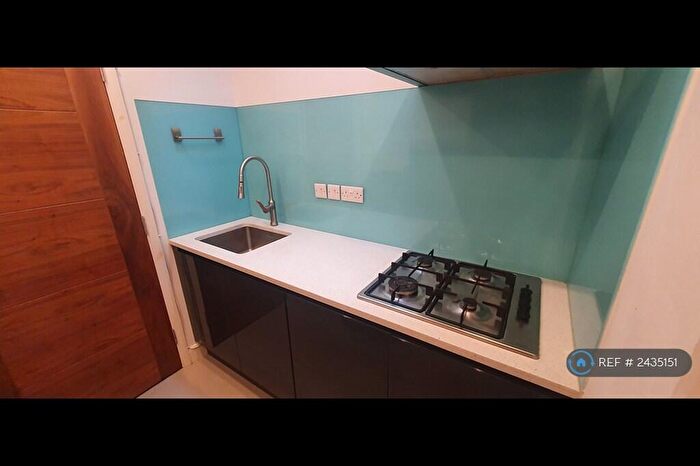 Studio To Rent In Northfield Road, Barnet, EN4