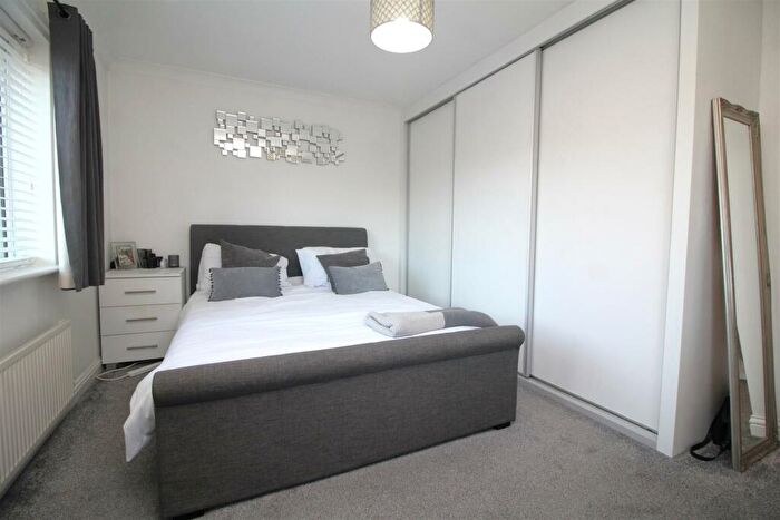 4 Bedroom Detached House For Sale In Standish Court, Peterborough, PE2